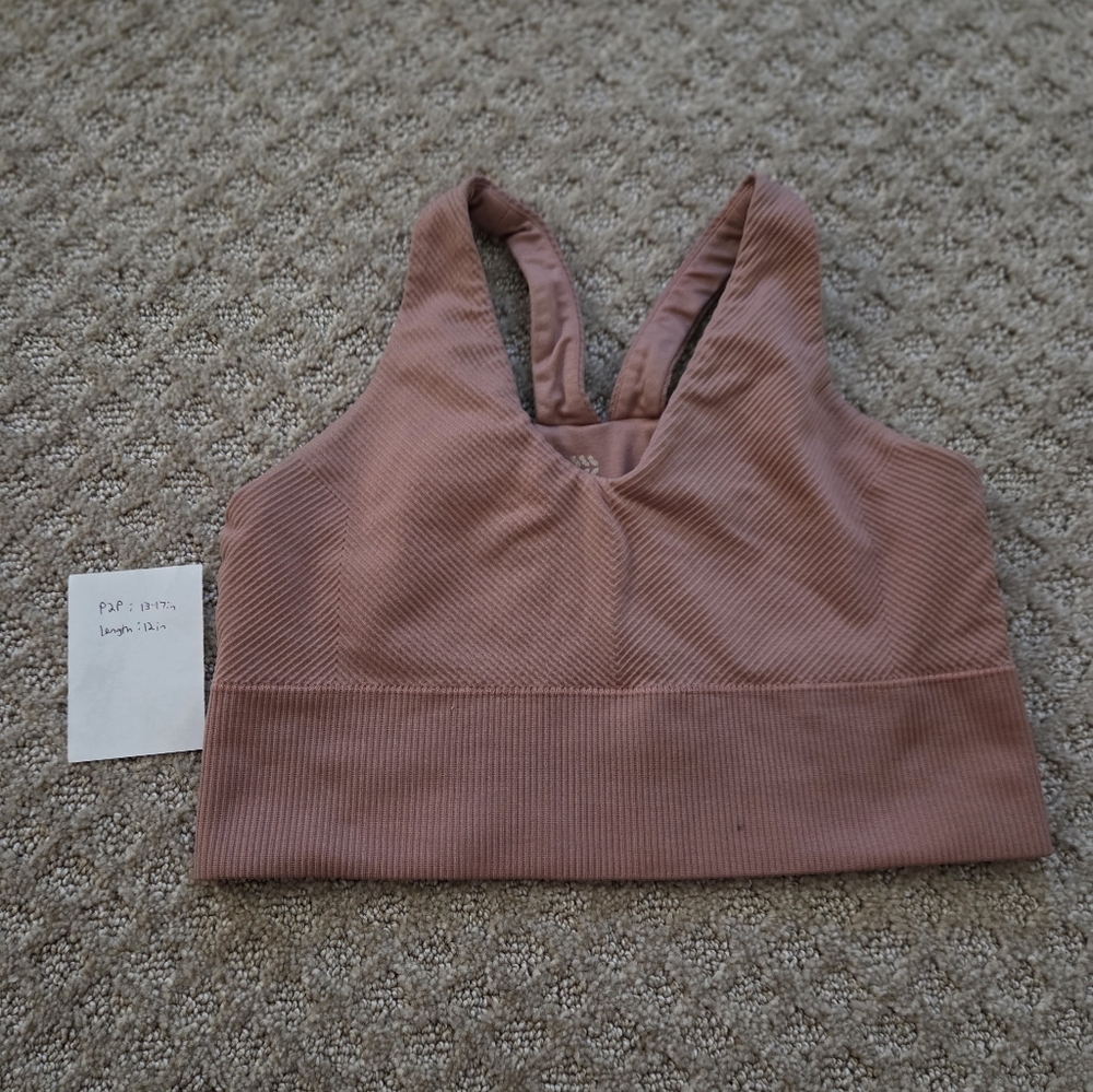 (S) 5lb Athletic Wear Mystery Box - Picture 3 of 8